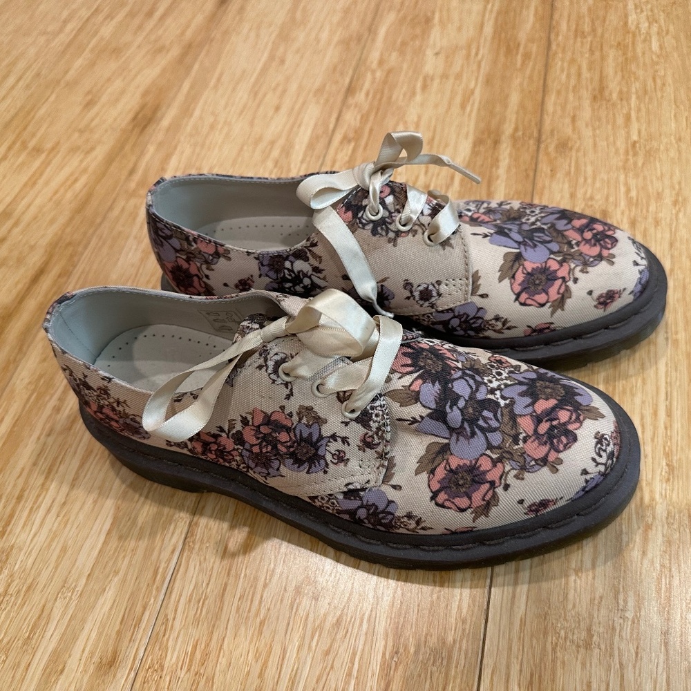 Dr. Martens Floral Canvas Oxford in Cream with Pink & Purple Flowers
